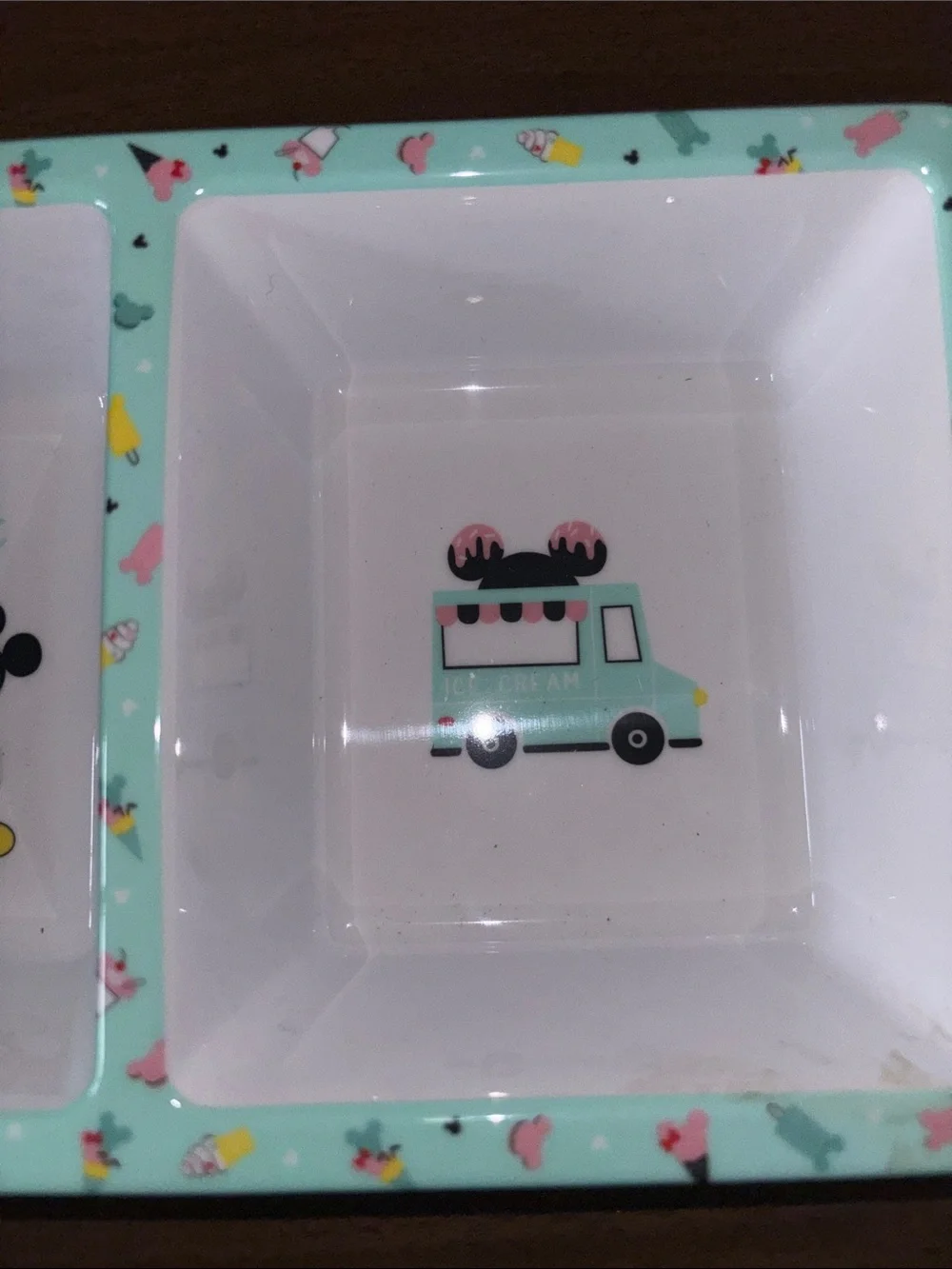 Disney triple compartment